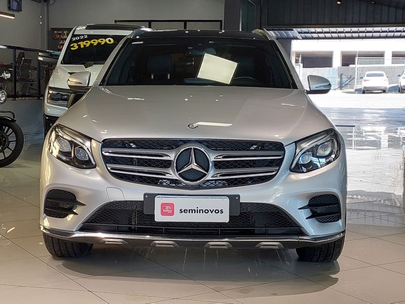Mercedes-Benz GLC 250 2.0 CGI GASOLINA 4MATIC 9G-TRONIC 2017/2017 BETIOLO NOVOS E SEMINOVOS LAJEADO / Carros no Vale