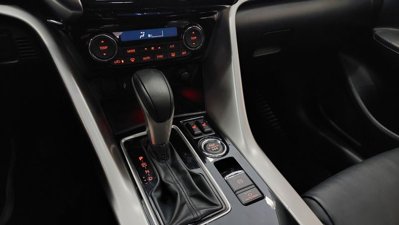 Mitsubishi ECLIPSE CROSS 1.5 MIVEC TURBO GASOLINA HPE-S AWD CVT 2019/2020 BETIOLO NOVOS E SEMINOVOS LAJEADO / Carros no Vale