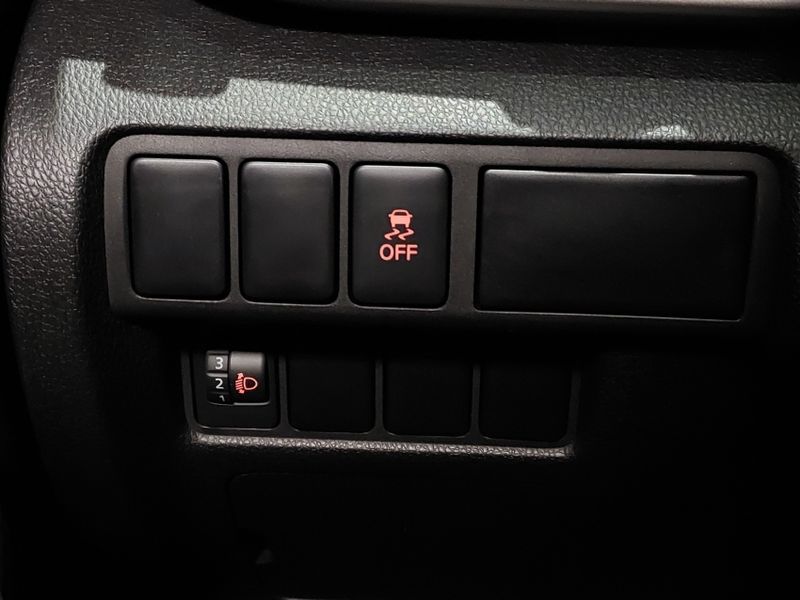 Mitsubishi ECLIPSE CROSS 1.5 MIVEC TURBO GASOLINA RUSH CVT 2025/2025 BETIOLO NOVOS E SEMINOVOS LAJEADO / Carros no Vale