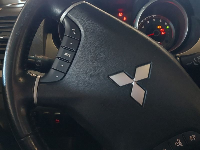 Mitsubishi PAJERO FULL 3.2 HPE 4X4 16V TURBO INTERCOOLER DIESEL 4P AUTOMÁTICO 2015/2016 BETIOLO NOVOS E SEMINOVOS LAJEADO / Carros no Vale