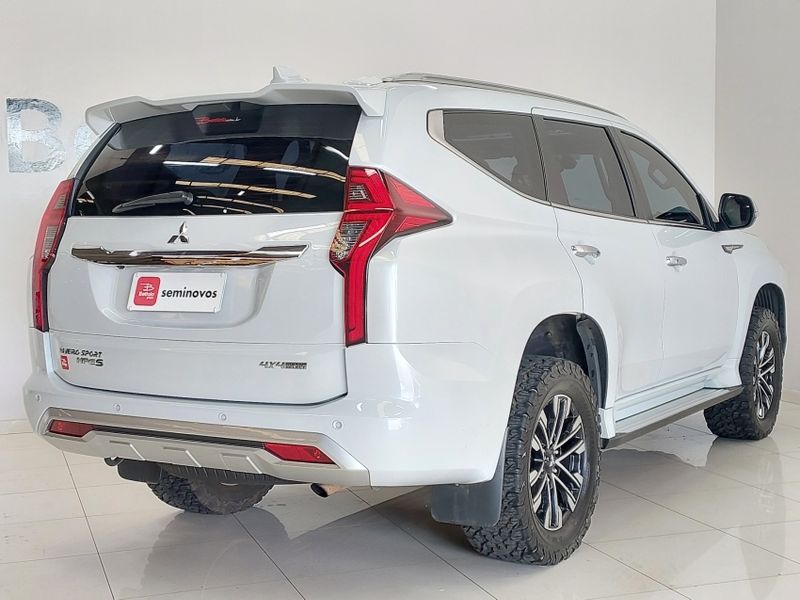 Mitsubishi PAJERO SPORT 2.4 16V MIVEC TURBO DIESEL HPE-S AWD AUTOMÁTICO 2022/2023 BETIOLO NOVOS E SEMINOVOS LAJEADO / Carros no Vale Mitsubishi PAJERO SPORT 2.4 16V MIVEC TURBO DIESEL HPE-S AWD AUTOMÁTICO 2022/2023 BETIOLO NOVOS E SEMINOVOS LAJEADO / Carros no Vale