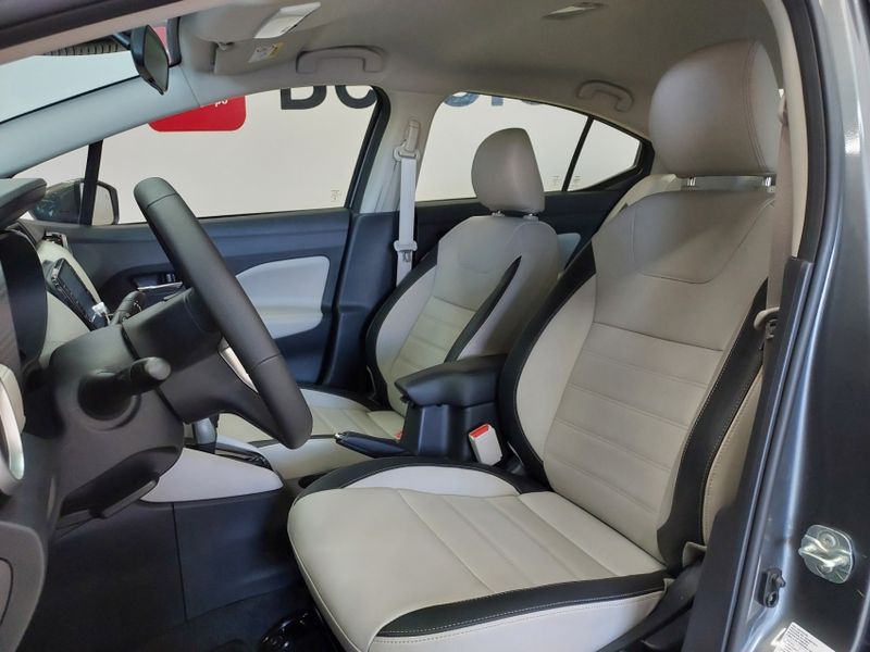 Nissan VERSA 1.6 16V FLEX EXCLUSIVE XTRONIC 2024/2025 BETIOLO NOVOS E SEMINOVOS LAJEADO / Carros no Vale