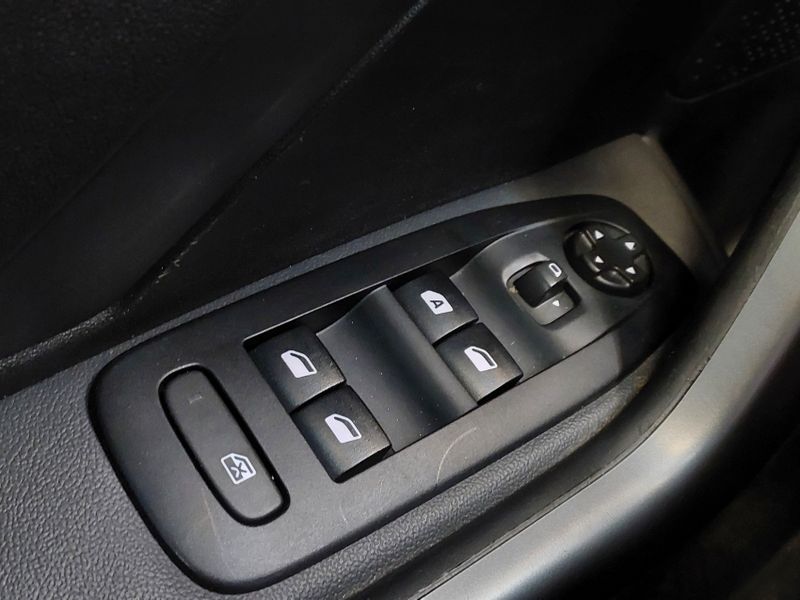 Peugeot 2008 1.6 16V THP FLEX GRIFFE 4P AUTOMÁTICO 2022/2023 BETIOLO NOVOS E SEMINOVOS LAJEADO / Carros no Vale Peugeot 2008 1.6 16V THP FLEX GRIFFE 4P AUTOMÁTICO 2022/2023 BETIOLO NOVOS E SEMINOVOS LAJEADO / Carros no Vale