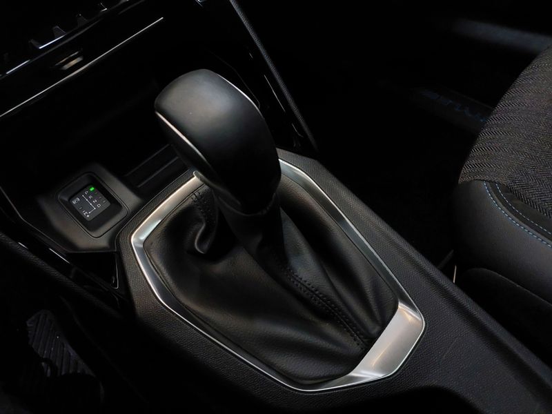 Peugeot 208 1.0 TURBO 200 FLEX STYLE CVT 2024/2024 BETIOLO NOVOS E SEMINOVOS LAJEADO / Carros no Vale Peugeot 208 1.0 TURBO 200 FLEX STYLE CVT 2024/2024 BETIOLO NOVOS E SEMINOVOS LAJEADO / Carros no Vale