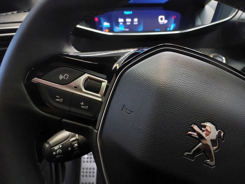 Peugeot 208 1.0 TURBO 200 FLEX STYLE CVT 2024/2024 BETIOLO NOVOS E SEMINOVOS LAJEADO / Carros no Vale Peugeot 208 1.0 TURBO 200 FLEX STYLE CVT 2024/2024 BETIOLO NOVOS E SEMINOVOS LAJEADO / Carros no Vale