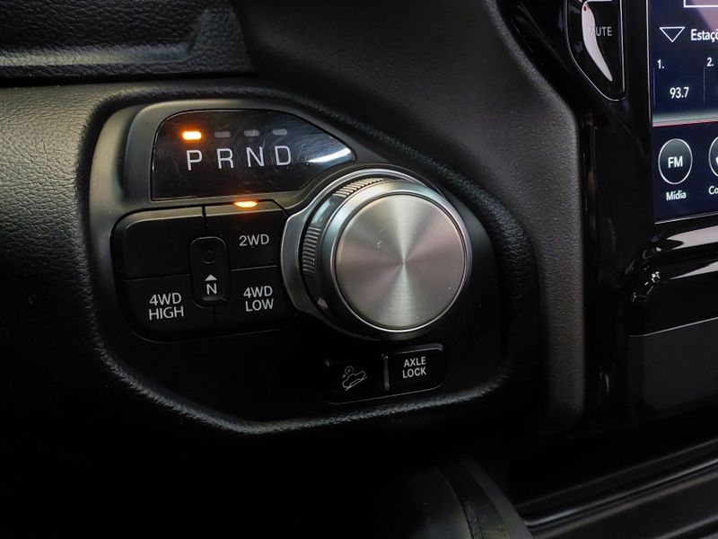 Ram 1500 5.7 V8 GASOLINA REBEL CD 4X4 AUTOMÁTICO 2021/2021 BETIOLO NOVOS E SEMINOVOS LAJEADO / Carros no Vale