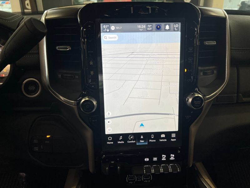 Ram 2500 6.7 I6 TURBO DIESEL LARAMIE CD 4X4 AUTOMÁTICO 2024/2024 BETIOLO NOVOS E SEMINOVOS LAJEADO / Carros no Vale