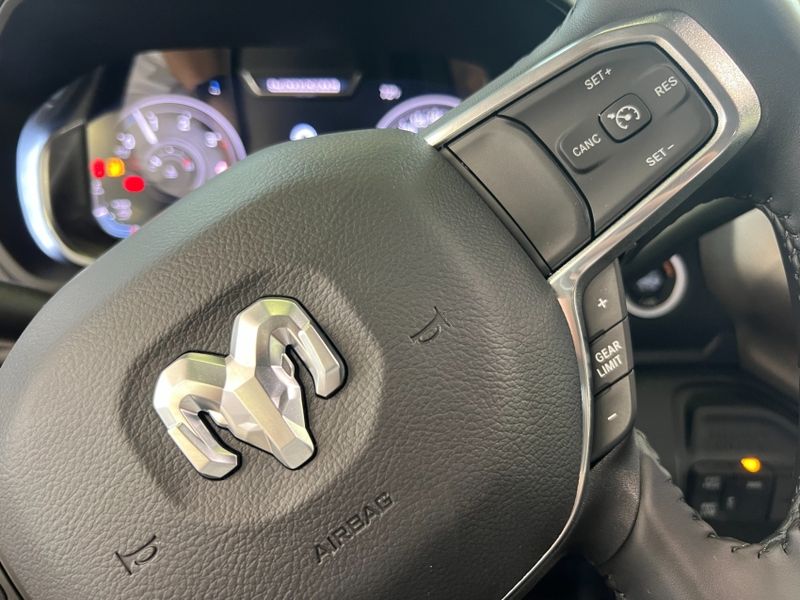 Ram 2500 6.7 I6 TURBO DIESEL LARAMIE CD 4X4 AUTOMÁTICO 2024/2024 BETIOLO NOVOS E SEMINOVOS LAJEADO / Carros no Vale