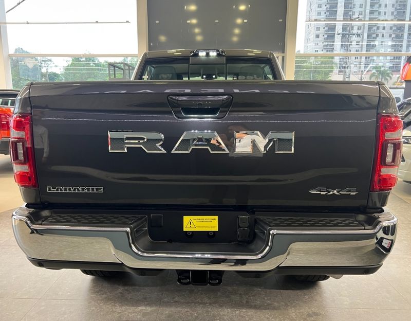 Ram 2500 6.7 I6 TURBO DIESEL LARAMIE CD 4X4 AUTOMÁTICO 2024/2024 BETIOLO NOVOS E SEMINOVOS LAJEADO / Carros no Vale