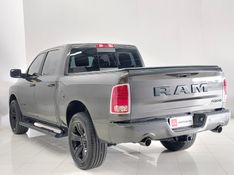 Ram CLASSIC 5.7 V8 GASOLINA LARAMIE NIGHT EDITION CD 4X4 AUTOMÁTICO 2023/2023 BETIOLO NOVOS E SEMINOVOS LAJEADO / Carros no Vale