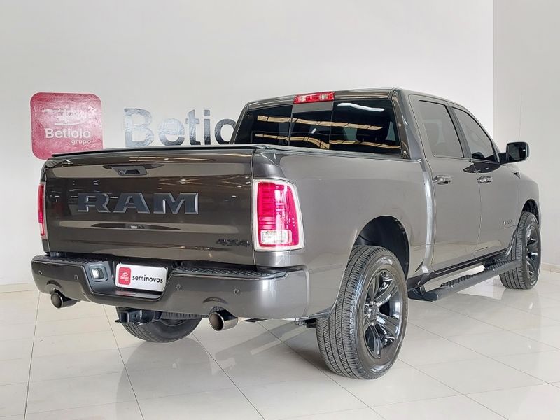 Ram CLASSIC 5.7 V8 GASOLINA LARAMIE NIGHT EDITION CD 4X4 AUTOMÁTICO 2023/2023 BETIOLO NOVOS E SEMINOVOS LAJEADO / Carros no Vale