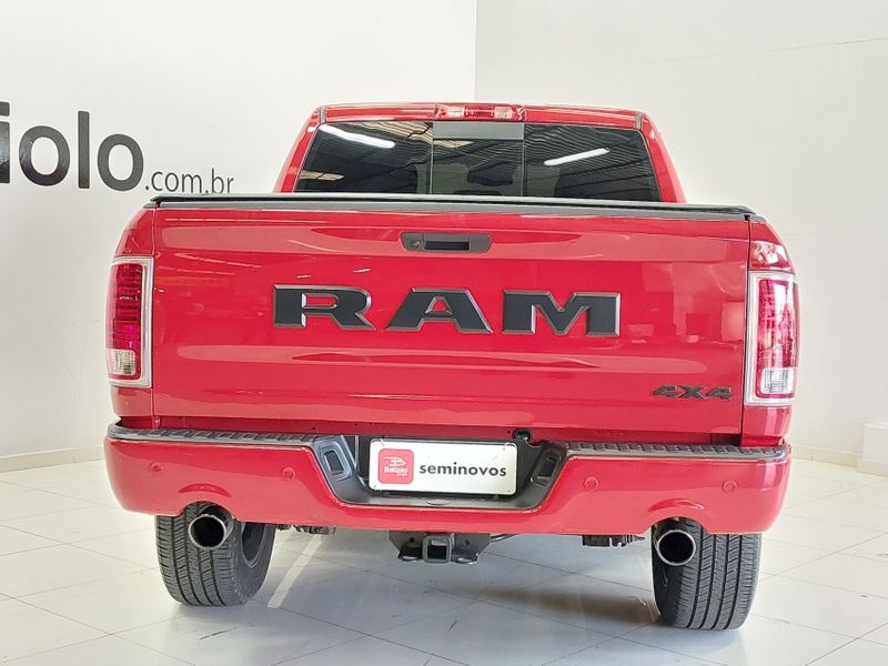 Ram CLASSIC 5.7 V8 GASOLINA LARAMIE NIGHT EDITION CD 4X4 AUTOMÁTICO 2022/2022 BETIOLO NOVOS E SEMINOVOS LAJEADO / Carros no Vale Ram CLASSIC 5.7 V8 GASOLINA LARAMIE NIGHT EDITION CD 4X4 AUTOMÁTICO 2022/2022 BETIOLO NOVOS E SEMINOVOS LAJEADO / Carros no Vale