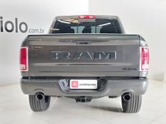 Ram CLASSIC 5.7 V8 GASOLINA LARAMIE NIGHT EDITION CD 4X4 AUTOMÁTICO 2023/2023 BETIOLO NOVOS E SEMINOVOS LAJEADO / Carros no Vale