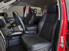Ram CLASSIC 5.7 V8 GASOLINA LARAMIE NIGHT EDITION CD 4X4 AUTOMÁTICO 2022/2022 BETIOLO NOVOS E SEMINOVOS LAJEADO / Carros no Vale