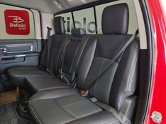 Ram CLASSIC 5.7 V8 GASOLINA LARAMIE NIGHT EDITION CD 4X4 AUTOMÁTICO 2022/2022 BETIOLO NOVOS E SEMINOVOS LAJEADO / Carros no Vale