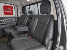 Ram CLASSIC 5.7 V8 GASOLINA LARAMIE NIGHT EDITION CD 4X4 AUTOMÁTICO 2023/2023 BETIOLO NOVOS E SEMINOVOS LAJEADO / Carros no Vale