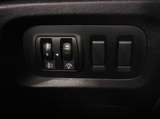 Renault CAPTUR 1.3 TCE FLEX ZEN X-TRONIC 2021/2022 BETIOLO NOVOS E SEMINOVOS LAJEADO / Carros no Vale