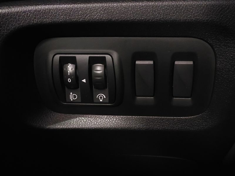 Renault CAPTUR 1.3 TCE FLEX ZEN X-TRONIC 2021/2022 BETIOLO NOVOS E SEMINOVOS LAJEADO / Carros no Vale Renault CAPTUR 1.3 TCE FLEX ZEN X-TRONIC 2021/2022 BETIOLO NOVOS E SEMINOVOS LAJEADO / Carros no Vale