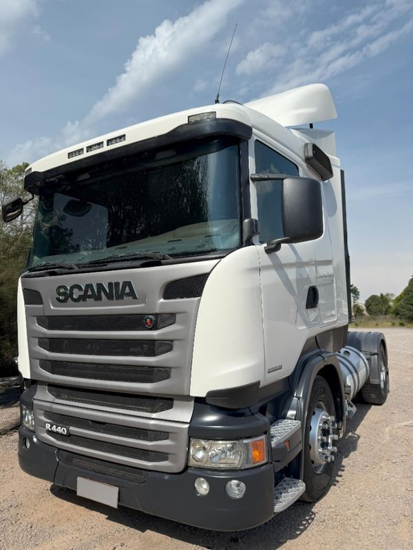 Scania R 440 A 4X2 2013/2014 BETIOLO NOVOS E SEMINOVOS LAJEADO / Carros no Vale