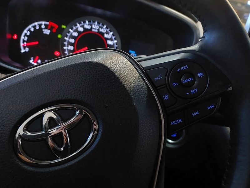 Toyota COROLLA 2.0 VVT-IE FLEX XEI DIRECT SHIFT 2022/2023 BETIOLO NOVOS E SEMINOVOS LAJEADO / Carros no Vale Toyota COROLLA 2.0 VVT-IE FLEX XEI DIRECT SHIFT 2022/2023 BETIOLO NOVOS E SEMINOVOS LAJEADO / Carros no Vale