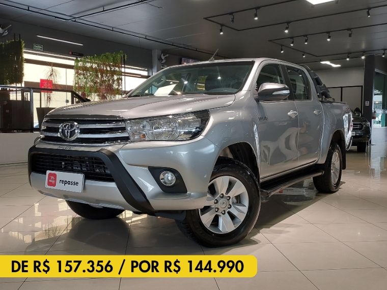 Toyota HILUX 2.8 SR 4X4 CD 16V DIESEL 4P AUTOMÁTICO 2016/2016 BETIOLO NOVOS E SEMINOVOS LAJEADO / Carros no Vale Toyota HILUX 2.8 SR 4X4 CD 16V DIESEL 4P AUTOMÁTICO 2016/2016 BETIOLO NOVOS E SEMINOVOS LAJEADO / Carros no Vale