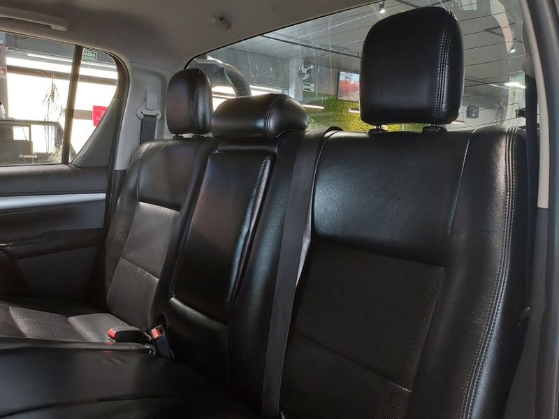 Toyota HILUX 2.8 SR 4X4 CD 16V DIESEL 4P AUTOMÁTICO 2016/2016 BETIOLO NOVOS E SEMINOVOS LAJEADO / Carros no Vale Toyota HILUX 2.8 SR 4X4 CD 16V DIESEL 4P AUTOMÁTICO 2016/2016 BETIOLO NOVOS E SEMINOVOS LAJEADO / Carros no Vale