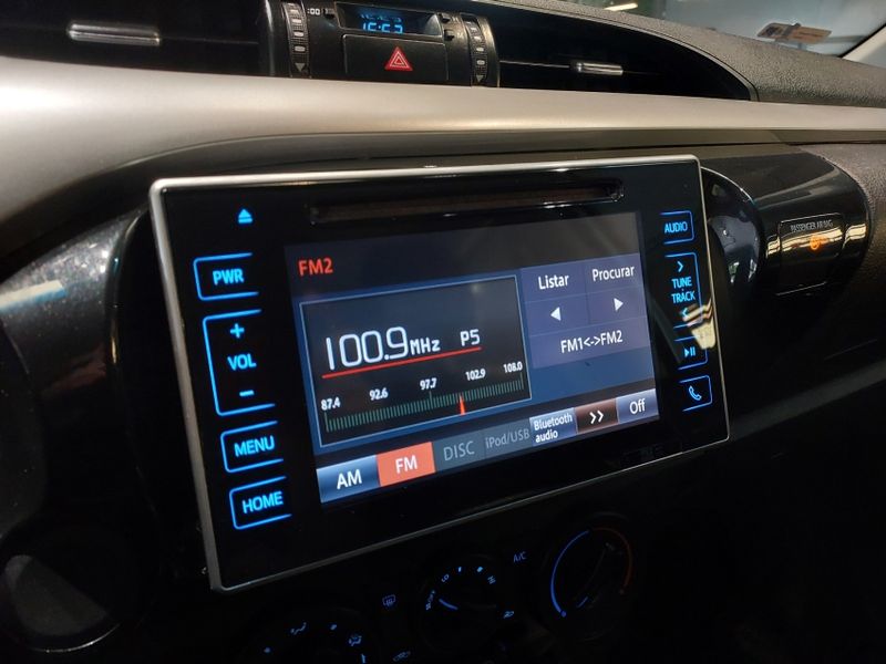 Toyota HILUX 2.8 SR 4X4 CD 16V DIESEL 4P AUTOMÁTICO 2016/2016 BETIOLO NOVOS E SEMINOVOS LAJEADO / Carros no Vale Toyota HILUX 2.8 SR 4X4 CD 16V DIESEL 4P AUTOMÁTICO 2016/2016 BETIOLO NOVOS E SEMINOVOS LAJEADO / Carros no Vale