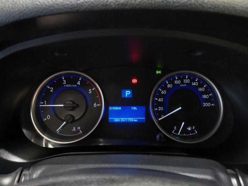 Toyota HILUX 2.8 SR 4X4 CD 16V DIESEL 4P AUTOMÁTICO 2016/2016 BETIOLO NOVOS E SEMINOVOS LAJEADO / Carros no Vale Toyota HILUX 2.8 SR 4X4 CD 16V DIESEL 4P AUTOMÁTICO 2016/2016 BETIOLO NOVOS E SEMINOVOS LAJEADO / Carros no Vale