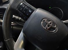 Toyota HILUX 2.8 SR 4X4 CD 16V DIESEL 4P AUTOMÁTICO 2016/2016 BETIOLO NOVOS E SEMINOVOS LAJEADO / Carros no Vale