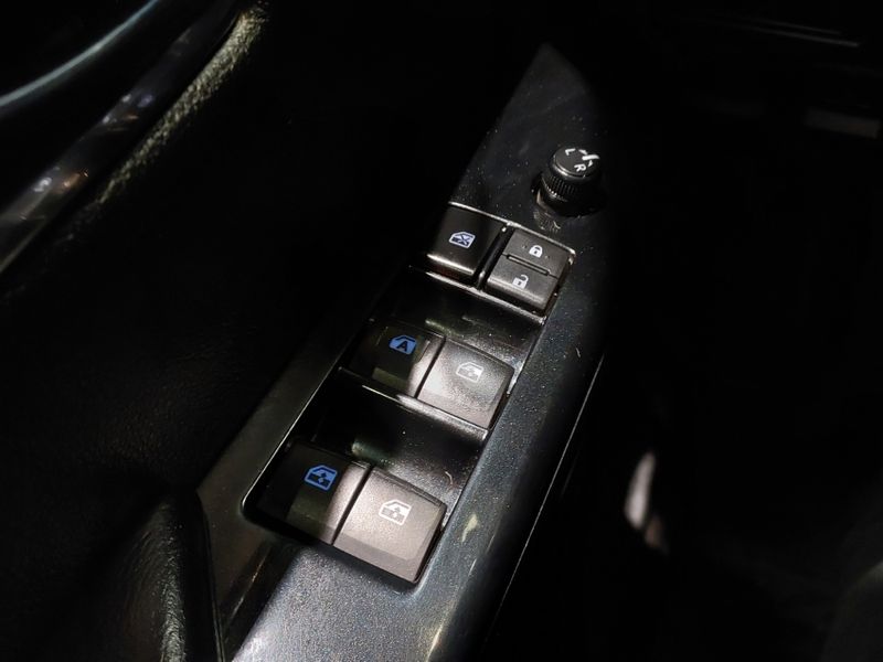 Toyota HILUX 2.8 SR 4X4 CD 16V DIESEL 4P AUTOMÁTICO 2016/2016 BETIOLO NOVOS E SEMINOVOS LAJEADO / Carros no Vale Toyota HILUX 2.8 SR 4X4 CD 16V DIESEL 4P AUTOMÁTICO 2016/2016 BETIOLO NOVOS E SEMINOVOS LAJEADO / Carros no Vale