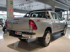 Toyota HILUX 2.8 SR 4X4 CD 16V DIESEL 4P AUTOMÁTICO 2016/2016 BETIOLO NOVOS E SEMINOVOS LAJEADO / Carros no Vale