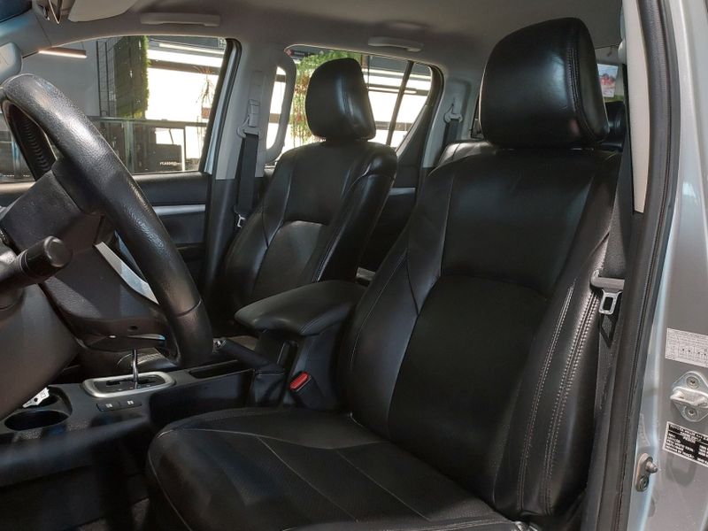 Toyota HILUX 2.8 SR 4X4 CD 16V DIESEL 4P AUTOMÁTICO 2016/2016 BETIOLO NOVOS E SEMINOVOS LAJEADO / Carros no Vale Toyota HILUX 2.8 SR 4X4 CD 16V DIESEL 4P AUTOMÁTICO 2016/2016 BETIOLO NOVOS E SEMINOVOS LAJEADO / Carros no Vale