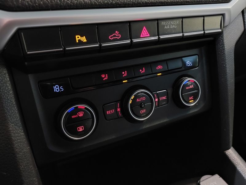 Volkswagen AMAROK 3.0 V6 TDI DIESEL HIGHLINE CD 4MOTION AUTOMÁTICO 2019/2019 BETIOLO NOVOS E SEMINOVOS LAJEADO / Carros no Vale