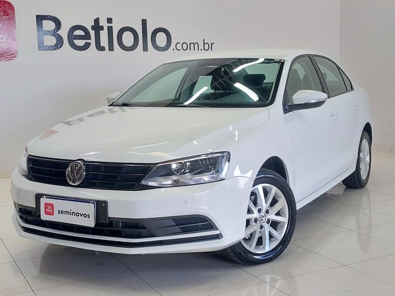 Volkswagen JETTA 2.0 TRENDLINE FLEX 4P TIPTRONIC 2015/2016 BETIOLO NOVOS E SEMINOVOS LAJEADO / Carros no Vale