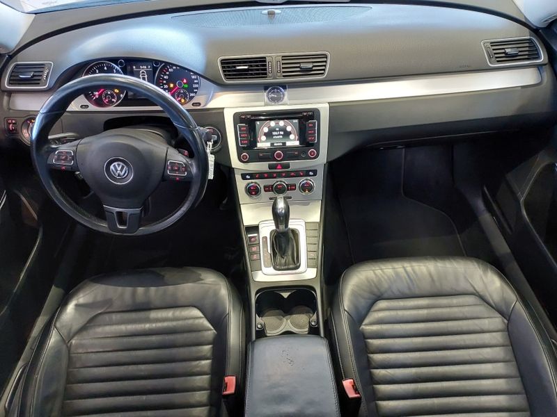 Volkswagen PASSAT VARIANT 2.0 FSI DSG GASOLINA 4P AUTOMÁTICO 2012/2012 BETIOLO NOVOS E SEMINOVOS LAJEADO / Carros no Vale
