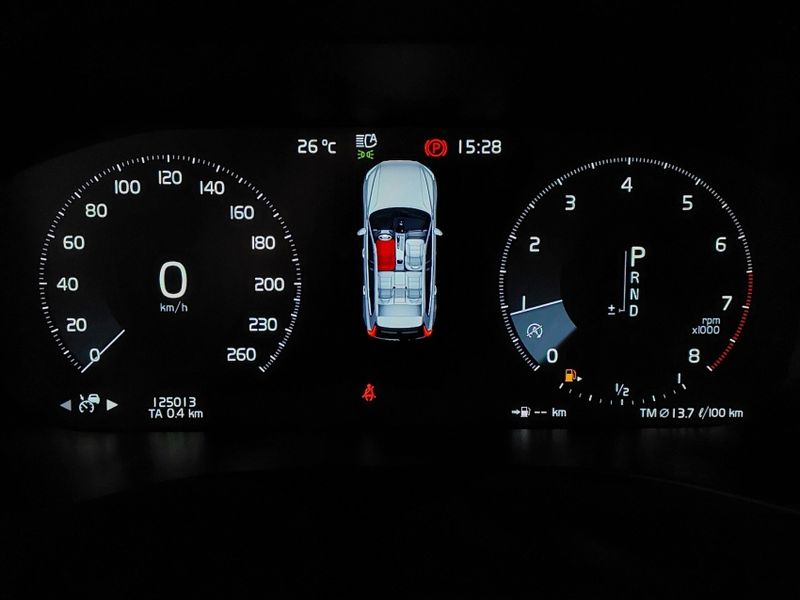 Volvo XC60 2.0 T5 GASOLINA R-DESIGN AWD GEARTRONIC 2017/2018 BETIOLO NOVOS E SEMINOVOS LAJEADO / Carros no Vale Volvo XC60 2.0 T5 GASOLINA R-DESIGN AWD GEARTRONIC 2017/2018 BETIOLO NOVOS E SEMINOVOS LAJEADO / Carros no Vale