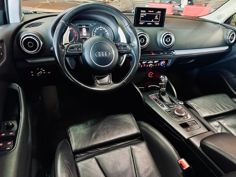 Audi A3 1.8 TFSI SEDAN 16V 180CV GASOLINA 4P AUTOMÁTICO 2014/2014 CASTELLAN E TOMAZONI MOTORS CAXIAS DO SUL / Carros no Vale