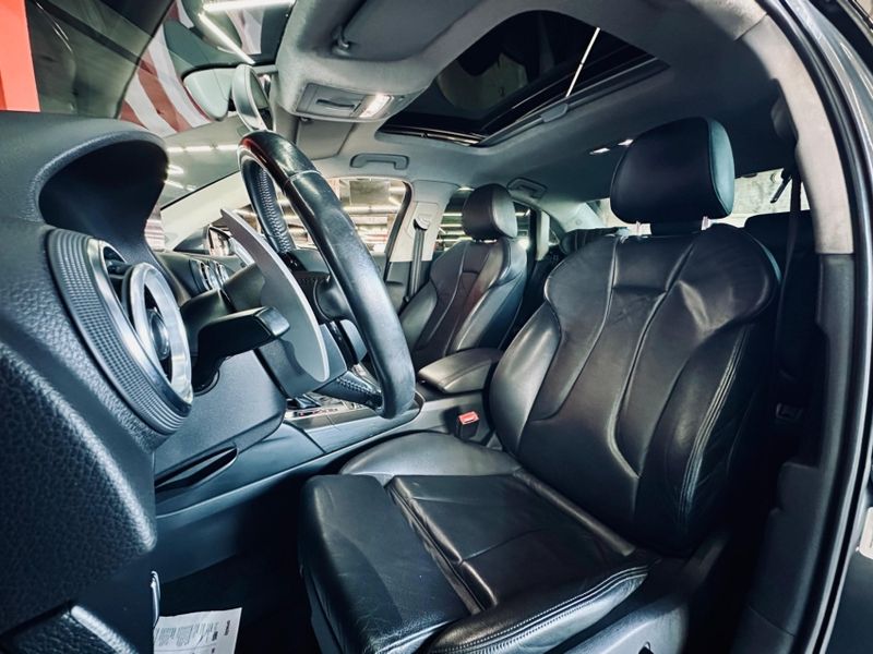 Audi A3 1.8 TFSI SEDAN 16V 180CV GASOLINA 4P AUTOMÁTICO 2014/2014 CASTELLAN E TOMAZONI MOTORS CAXIAS DO SUL / Carros no Vale