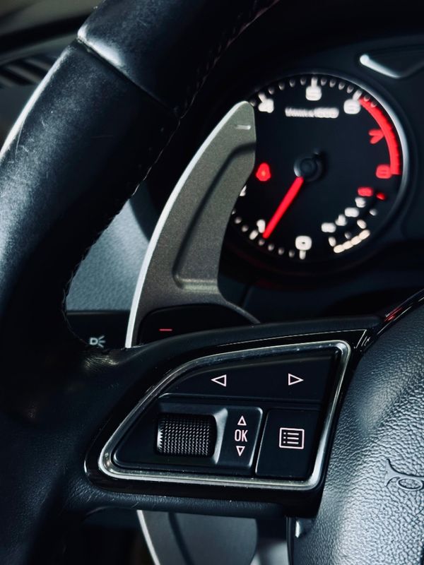 Audi A3 1.8 TFSI SEDAN 16V 180CV GASOLINA 4P AUTOMÁTICO 2014/2014 CASTELLAN E TOMAZONI MOTORS CAXIAS DO SUL / Carros no Vale