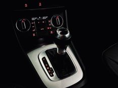 Audi Q3 1.4 TFSI AMBIENTE GASOLINA 4P S TRONIC 2015/2016 CASTELLAN E TOMAZONI MOTORS CAXIAS DO SUL / Carros no Vale