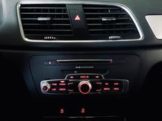 Audi Q3 1.4 TFSI AMBIENTE GASOLINA 4P S TRONIC 2015/2016 CASTELLAN E TOMAZONI MOTORS CAXIAS DO SUL / Carros no Vale