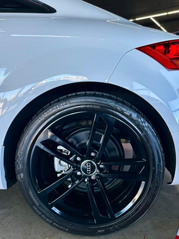 Audi TT 2.0 TFSI COUPÉ 16V GASOLINA 2P S-TRONIC 2011/2012 CASTELLAN E TOMAZONI MOTORS CAXIAS DO SUL / Carros no Vale