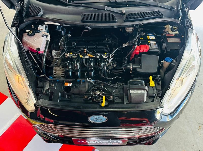 Ford FIESTA 1.6 TITANIUM HATCH 16V FLEX 4P POWERSHIFT 2017/2017 CASTELLAN E TOMAZONI MOTORS CAXIAS DO SUL / Carros no Vale