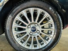 Ford FIESTA 1.6 TITANIUM HATCH 16V FLEX 4P POWERSHIFT 2017/2017 CASTELLAN E TOMAZONI MOTORS CAXIAS DO SUL / Carros no Vale