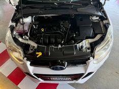 Ford FOCUS 2.0 TITANIUM PLUS 16V FLEX 4P POWERSHIFT 2014/2015 CASTELLAN E TOMAZONI MOTORS CAXIAS DO SUL / Carros no Vale