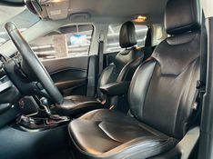 JEEP COMPASS 2.0 16V DIESEL LIMITED 4X4 AUTOMÁTICO 2019/2020 CASTELLAN E TOMAZONI MOTORS CAXIAS DO SUL / Carros no Vale
