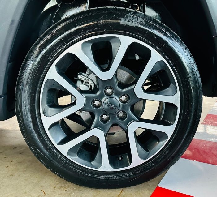 JEEP COMPASS 2.0 16V DIESEL LIMITED 4X4 AUTOMÁTICO 2019/2020 CASTELLAN E TOMAZONI MOTORS CAXIAS DO SUL / Carros no Vale