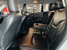JEEP COMPASS 2.0 16V DIESEL LIMITED 4X4 AUTOMÁTICO 2019/2020 CASTELLAN E TOMAZONI MOTORS CAXIAS DO SUL / Carros no Vale