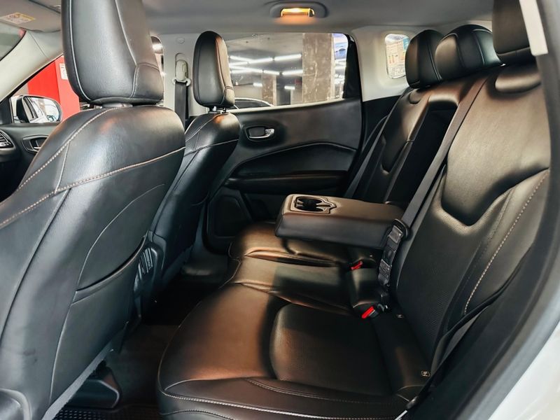JEEP COMPASS 2.0 16V DIESEL LIMITED 4X4 AUTOMÁTICO 2019/2020 CASTELLAN E TOMAZONI MOTORS CAXIAS DO SUL / Carros no Vale