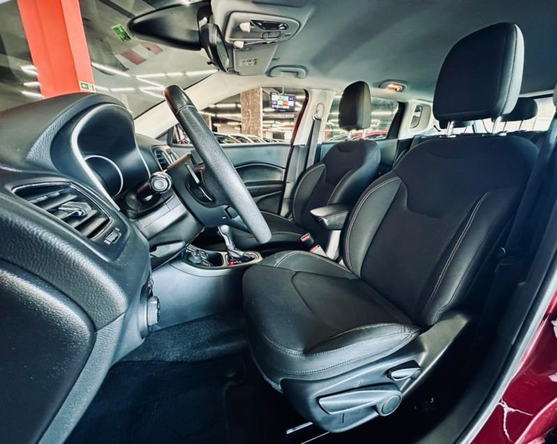 JEEP COMPASS 2.0 16V DIESEL LONGITUDE 4X4 AUTOMÁTICO 2017/2017 CASTELLAN E TOMAZONI MOTORS CAXIAS DO SUL / Carros no Vale JEEP COMPASS 2.0 16V DIESEL LONGITUDE 4X4 AUTOMÁTICO 2017/2017 CASTELLAN E TOMAZONI MOTORS CAXIAS DO SUL / Carros no Vale